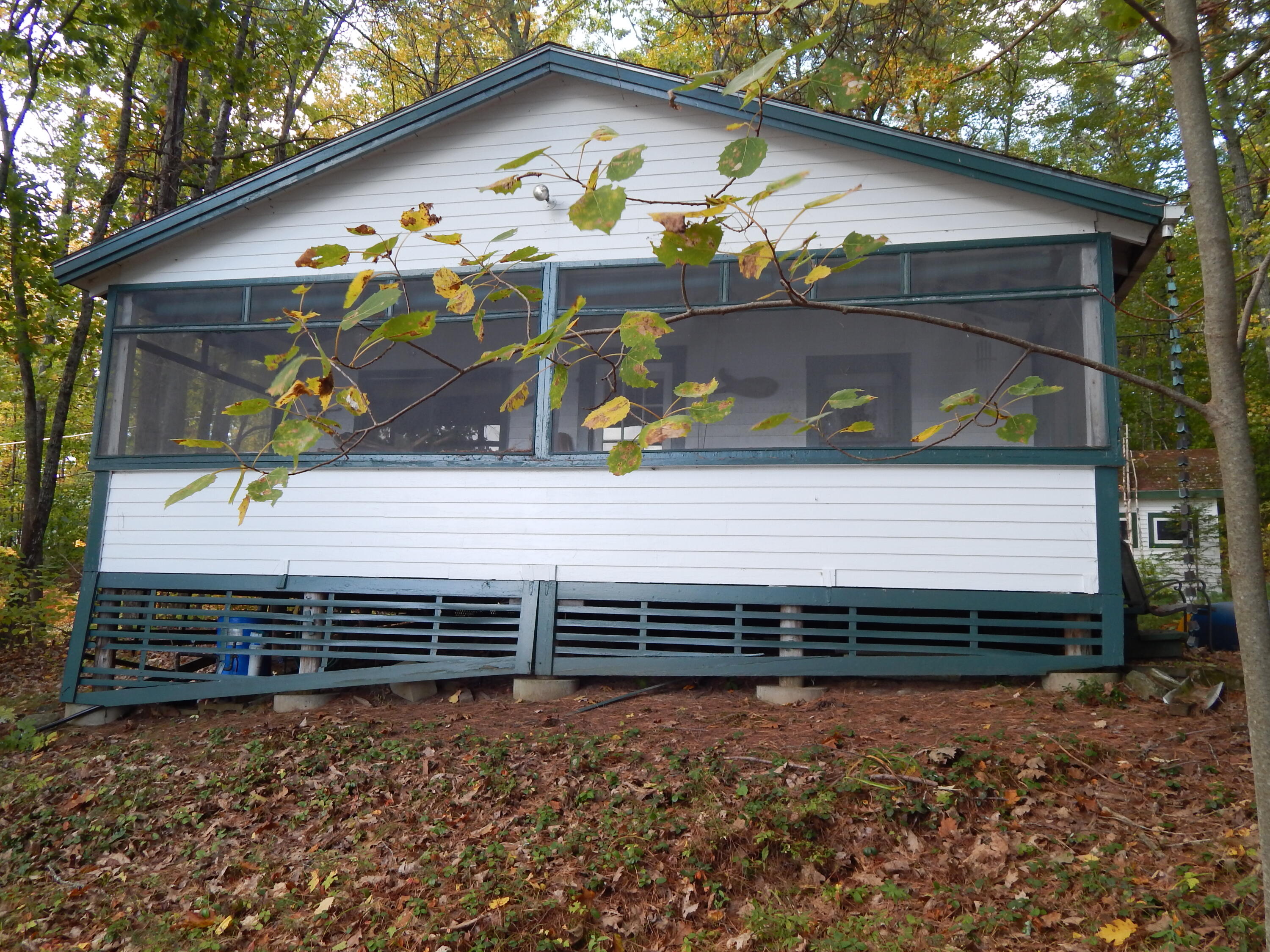 37 Perham Lane Oxford ME 04270