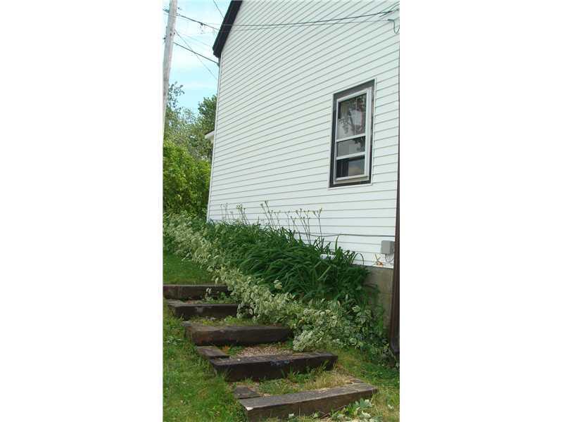 16 Elm Street Calais ME 04619