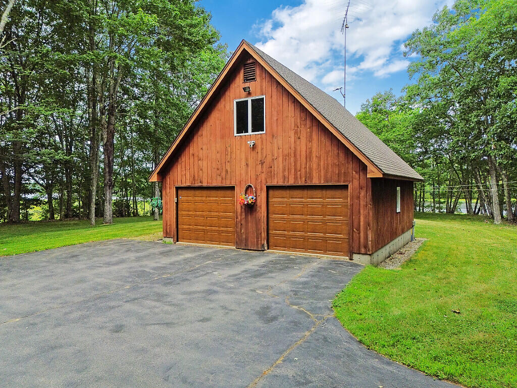 691 Middle Road Dresden ME 04342