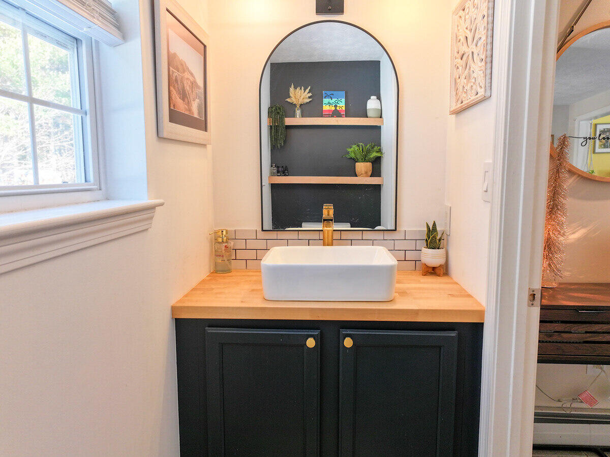 9 Willow Circle Lisbon ME 04250