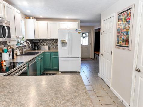 9 Willow Circle Lisbon ME 04250