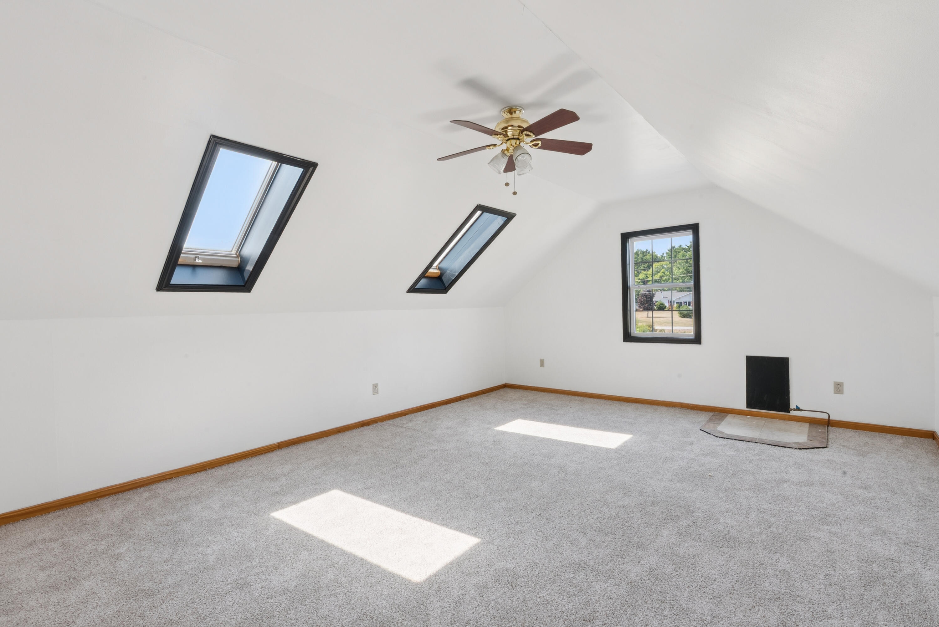 208 Pleasant Street Clinton ME 04927