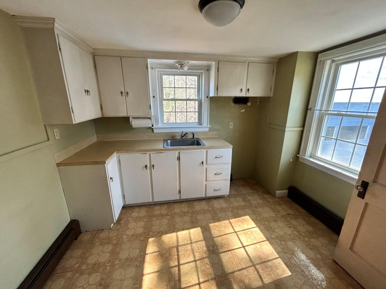 52 Tilton Avenue Kittery ME 03904