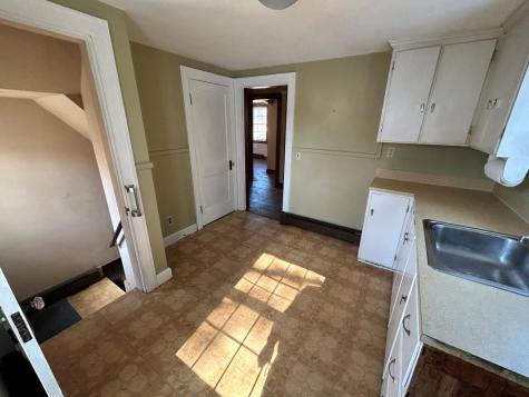 52 Tilton Avenue Kittery ME 03904