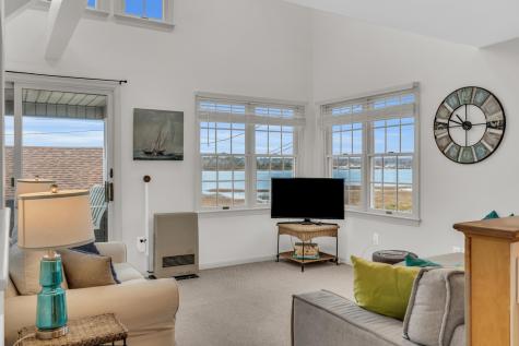 9 Robert Lane Wells ME 04090