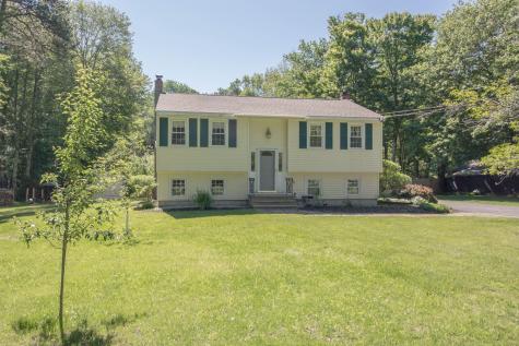 41 Acorn Drive Wells ME 04090