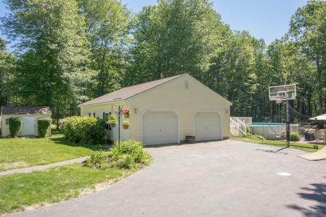 41 Acorn Drive Wells ME 04090