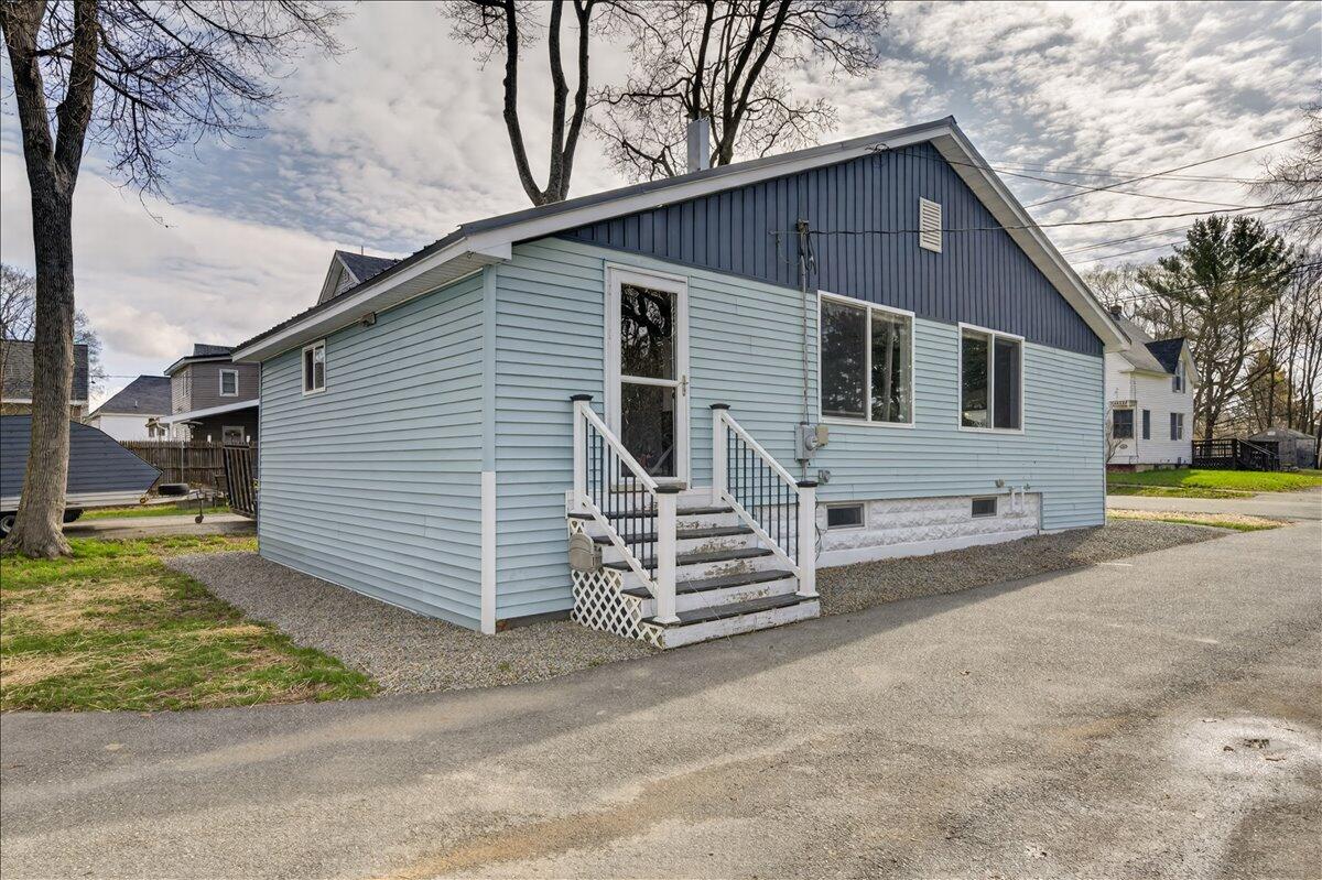 22 Lane Street Bangor ME 04401