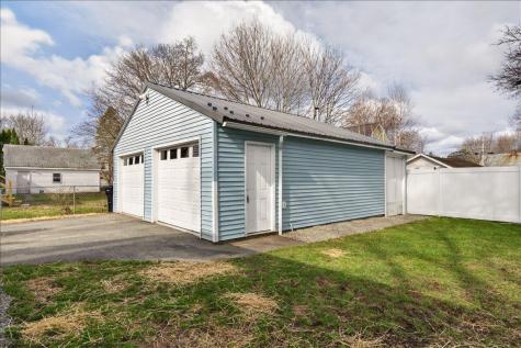 22 Lane Street Bangor ME 04401