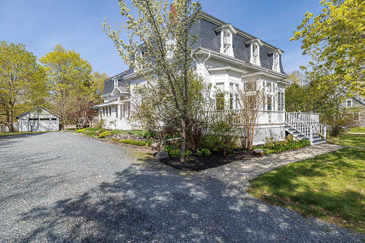 19 Naskeag Point Road Brooklin ME 04616