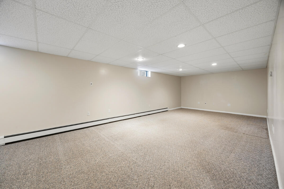 33 Ambrose Circle Gray ME 04039