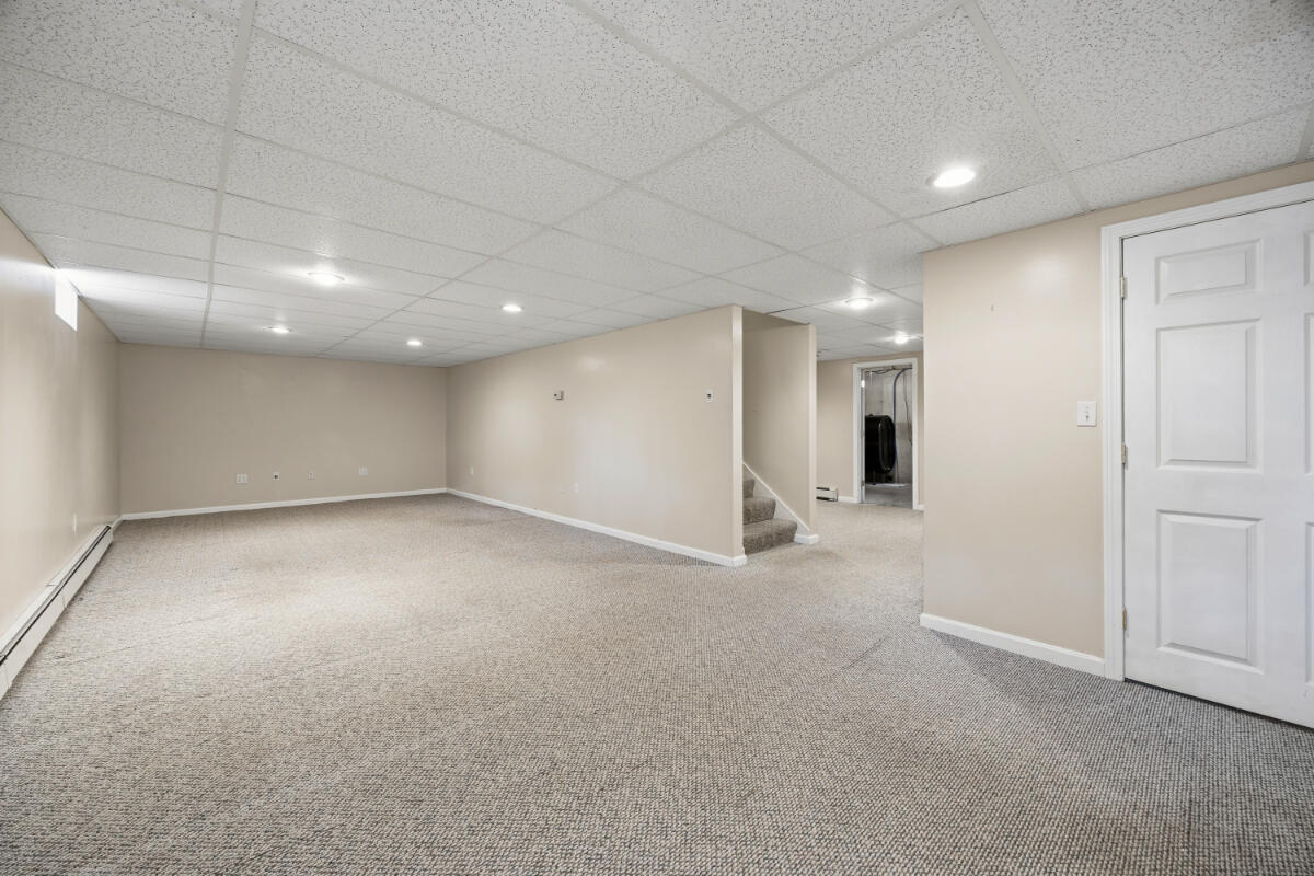 33 Ambrose Circle Gray ME 04039