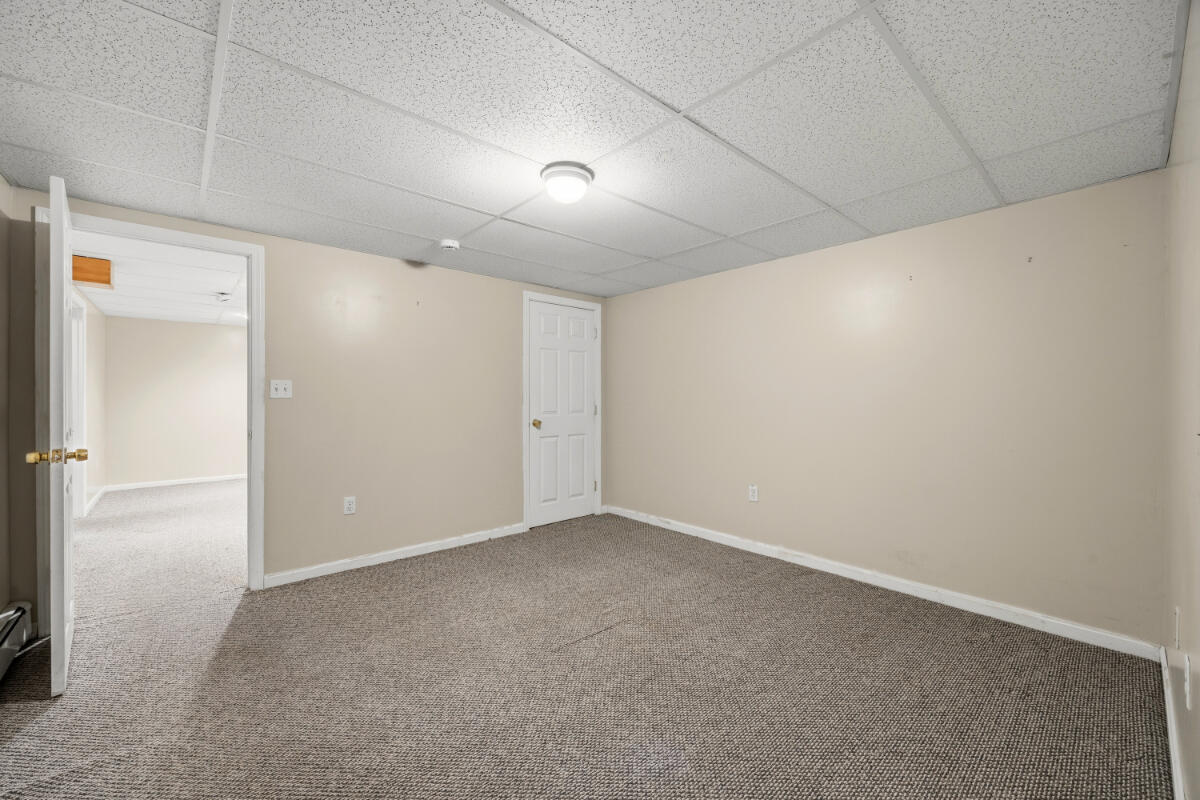 33 Ambrose Circle Gray ME 04039