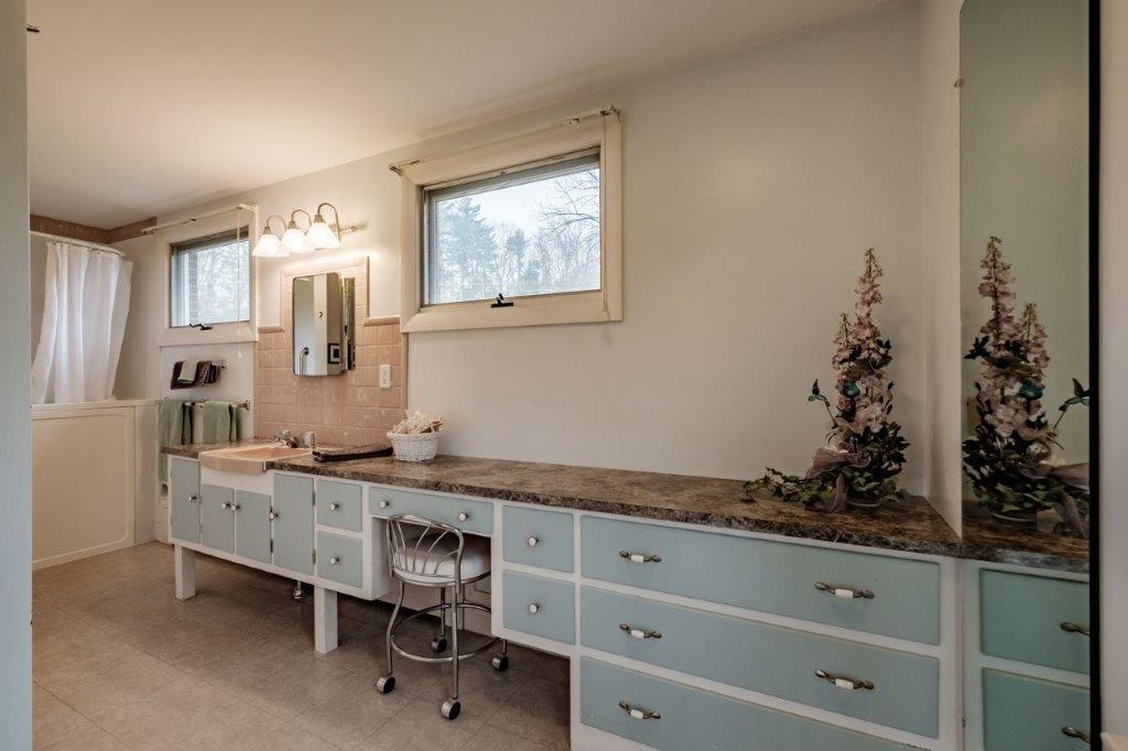 69 Falmouth Road Falmouth ME 04105