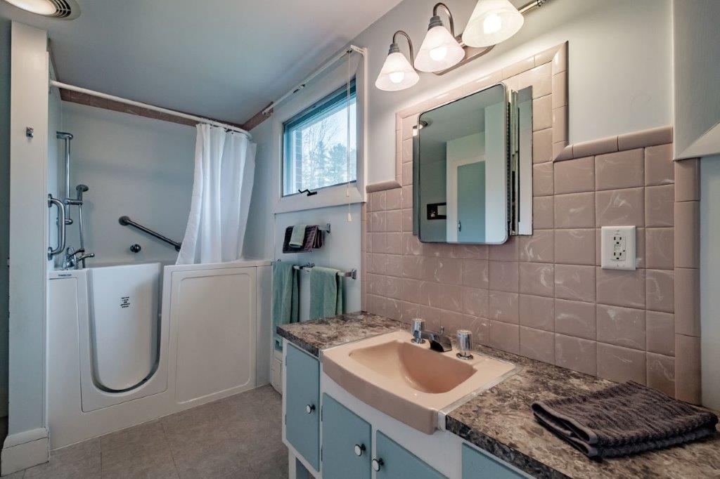 69 Falmouth Road Falmouth ME 04105