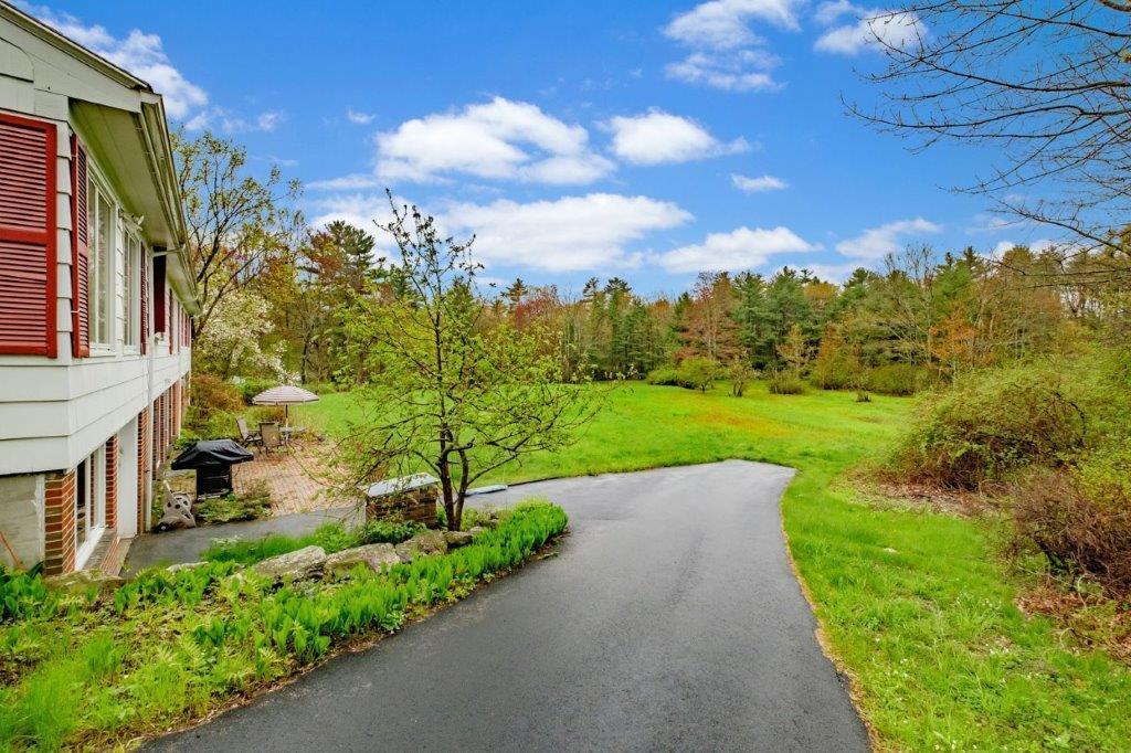 69 Falmouth Road Falmouth ME 04105