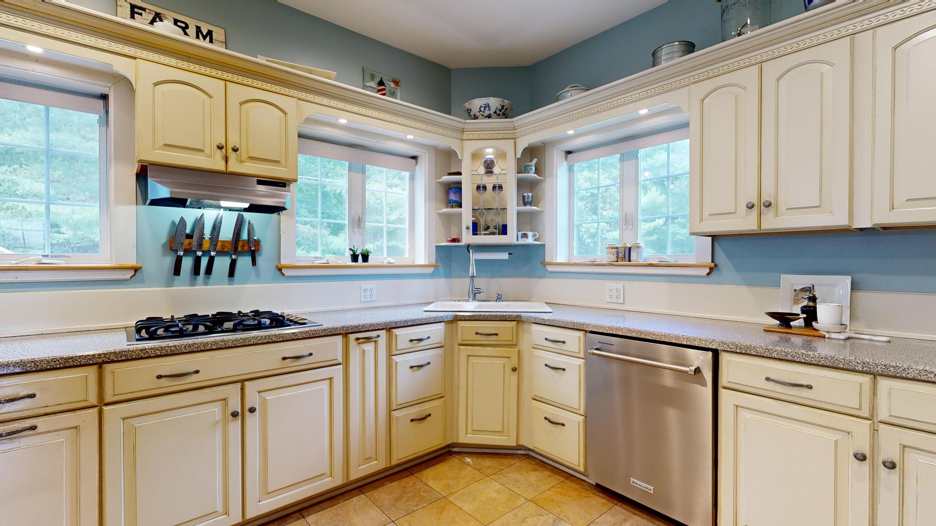 76 Heritage Lane Union ME 04862