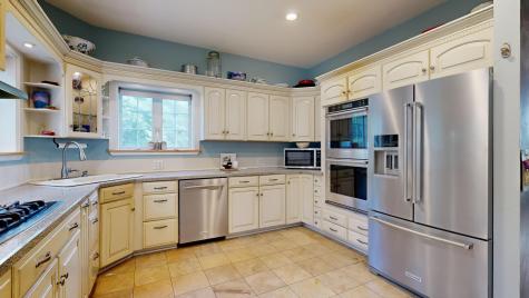 76 Heritage Lane Union ME 04862
