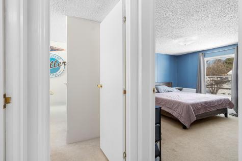 24 Lake View Terrace Rockland ME 04841