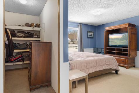 24 Lake View Terrace Rockland ME 04841