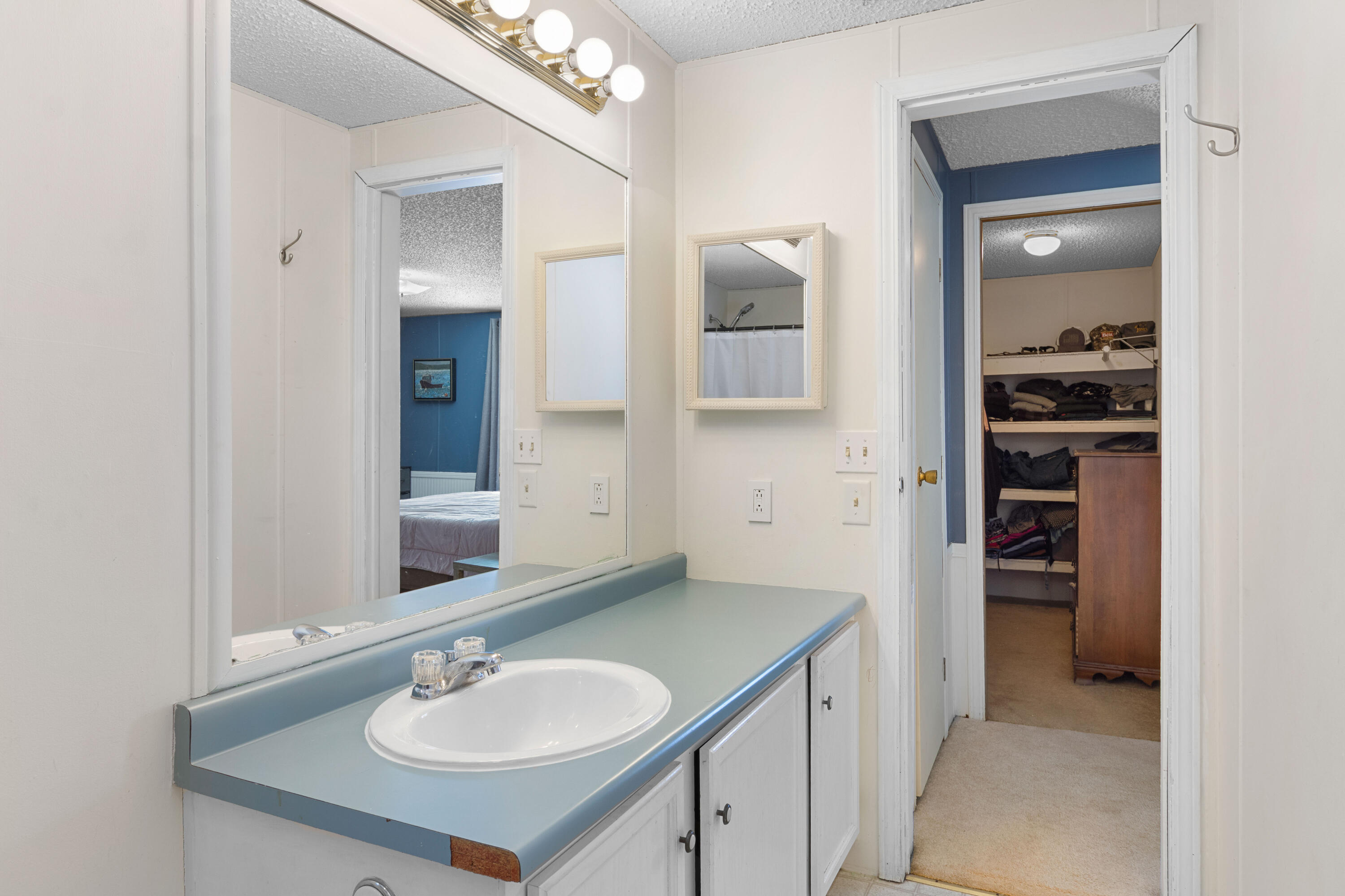 24 Lake View Terrace Rockland ME 04841