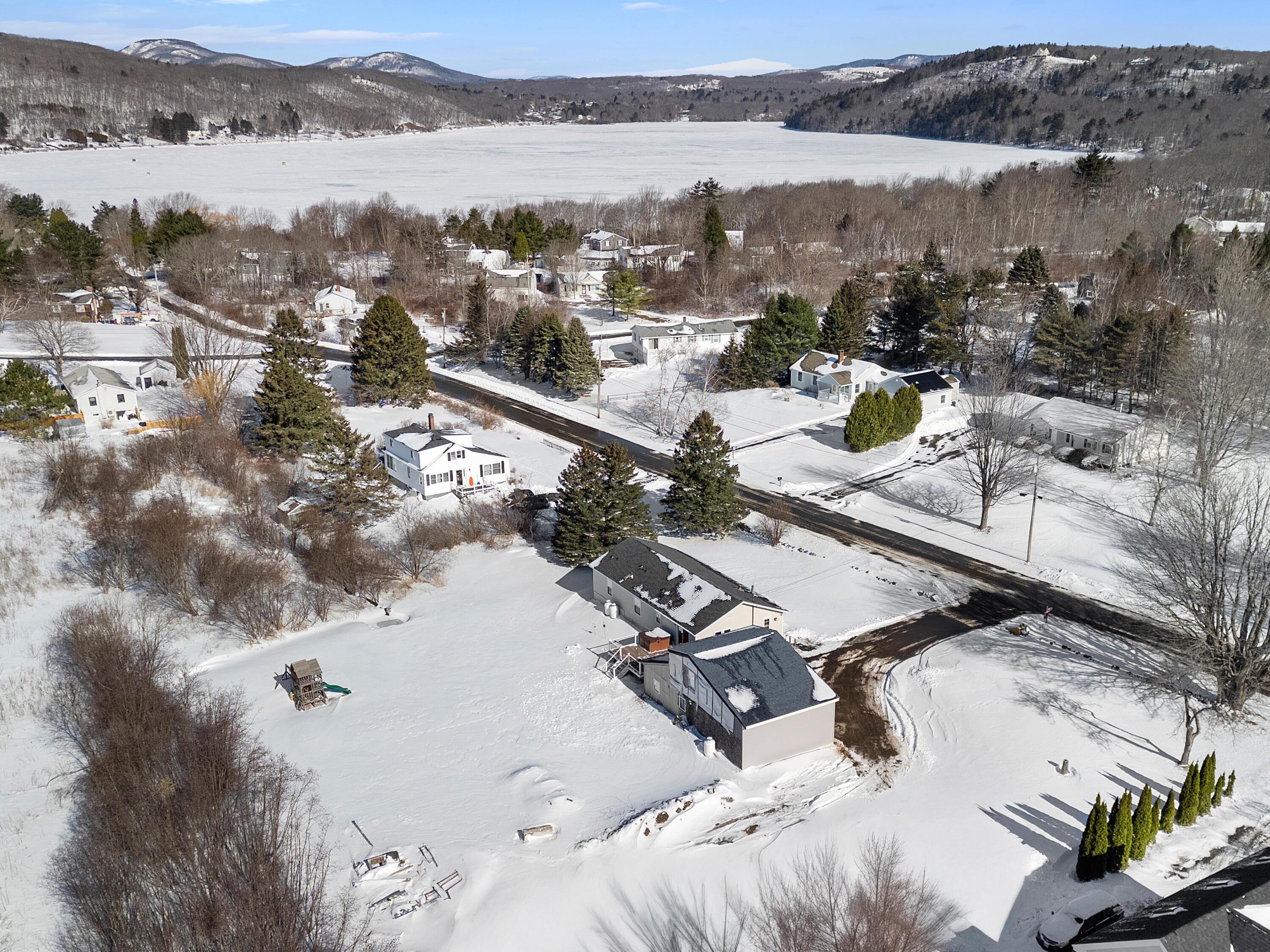 24 Lake View Terrace Rockland ME 04841