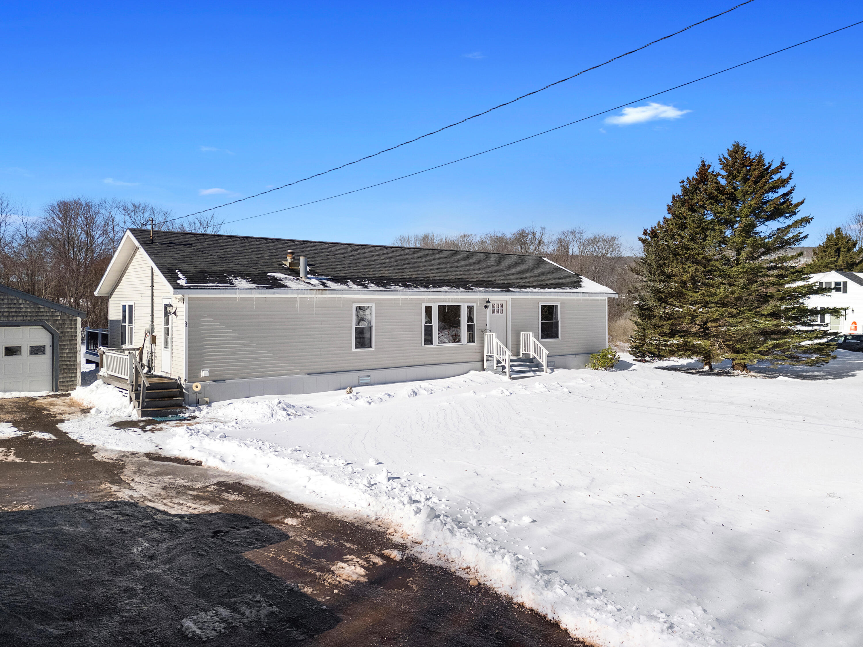 24 Lake View Terrace Rockland ME 04841