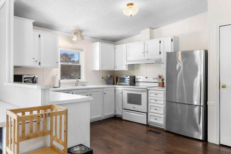 24 Lake View Terrace Rockland ME 04841