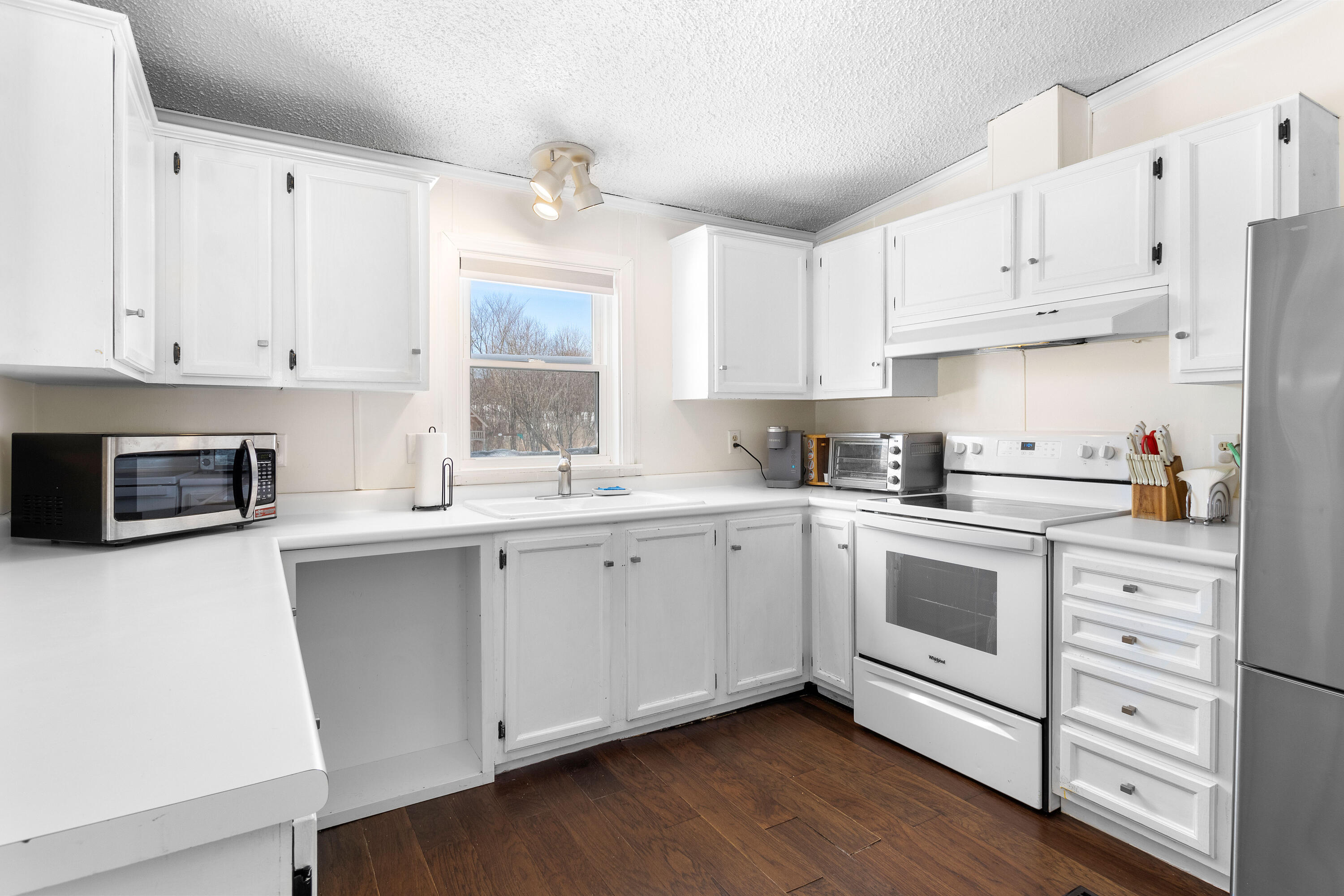 24 Lake View Terrace Rockland ME 04841