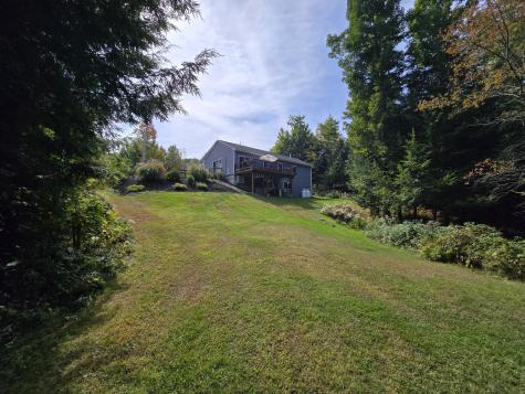 28 Amos Court Lewiston ME 04240