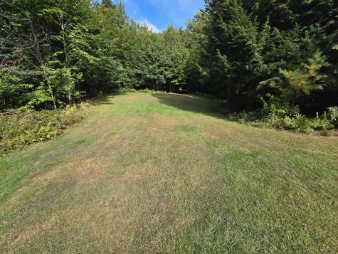 28 Amos Court Lewiston ME 04240