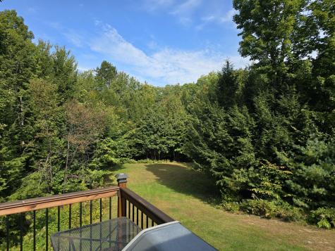 28 Amos Court Lewiston ME 04240