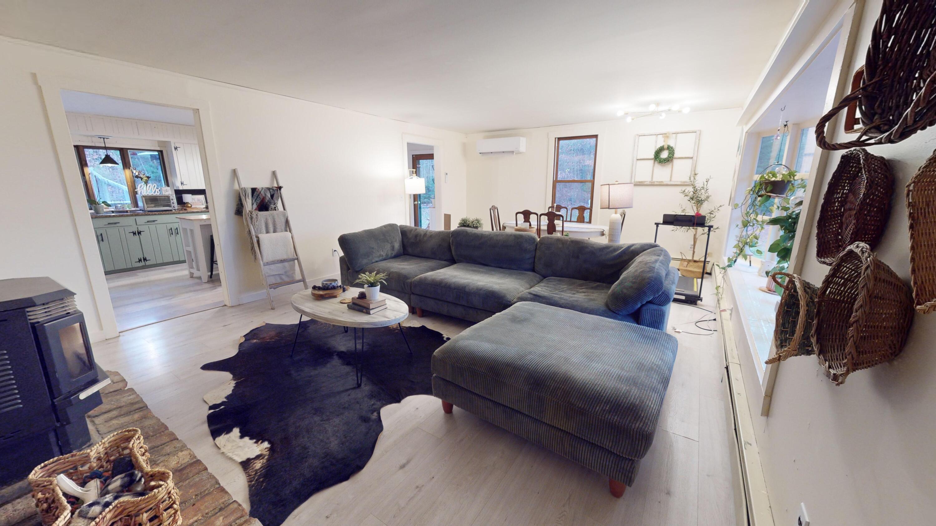 39 S Road Lee ME 04455