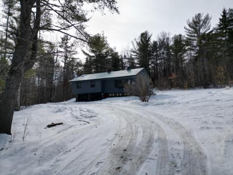 39 S Road Lee ME 04455