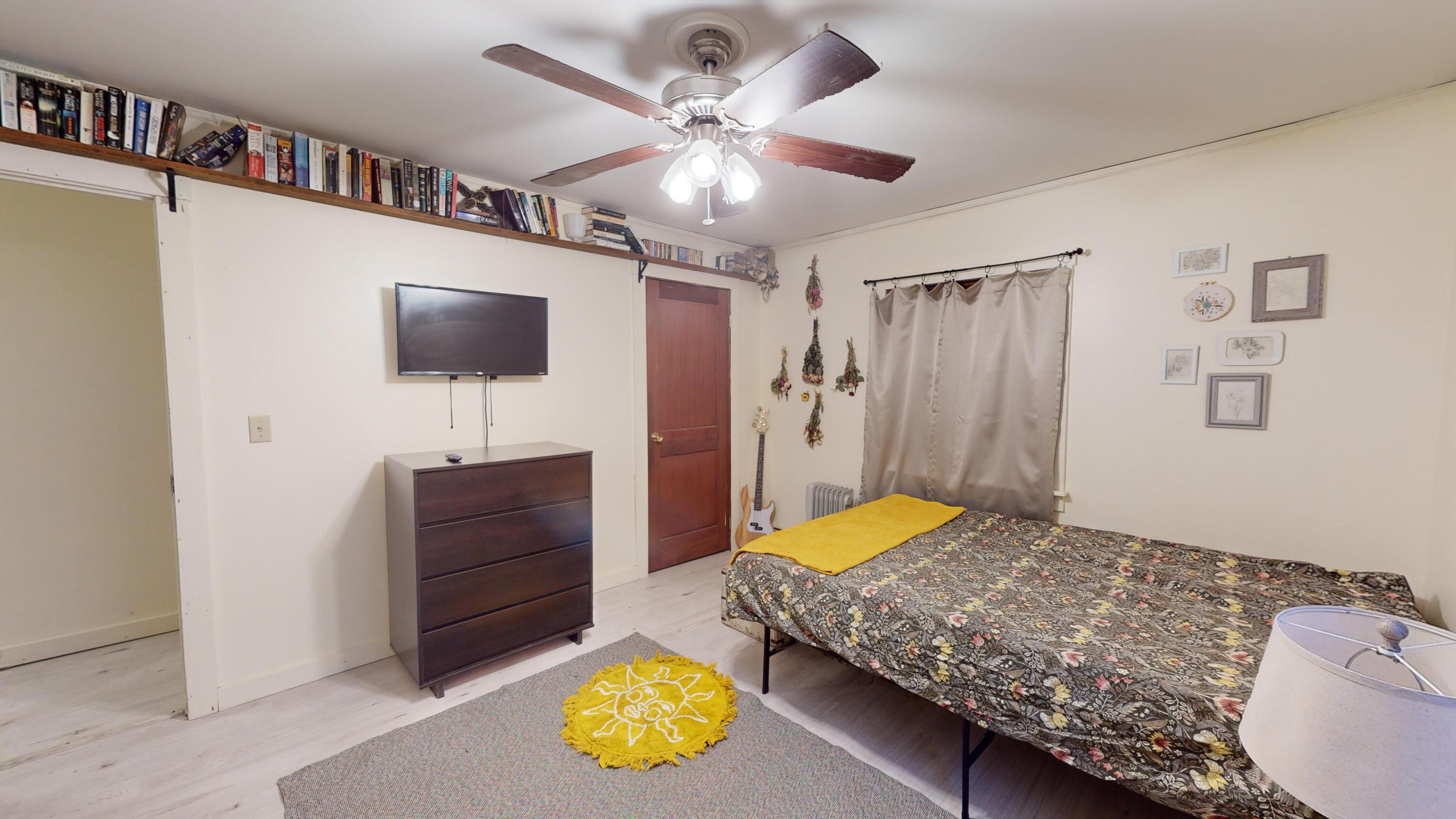 39 S Road Lee ME 04455