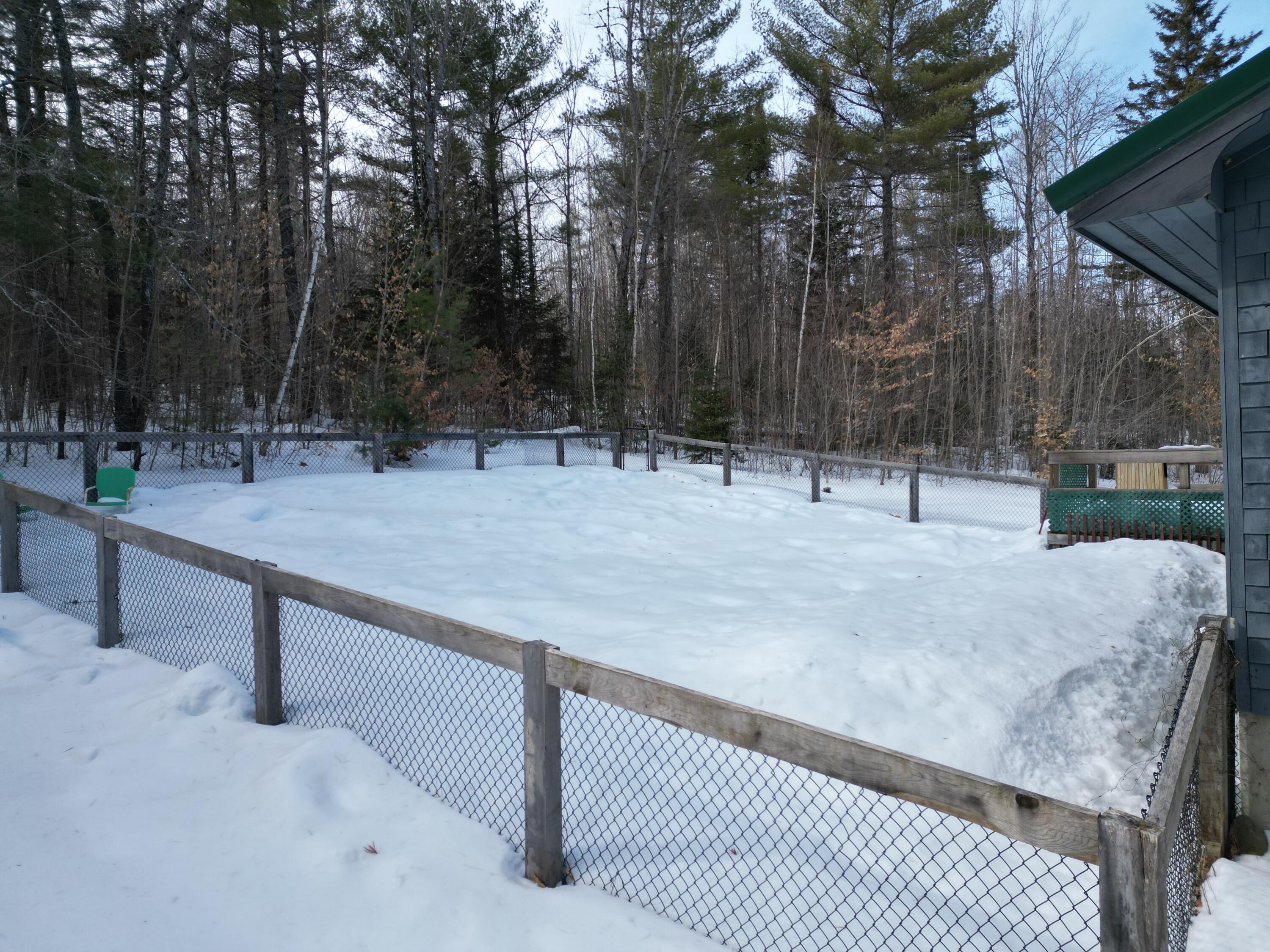 39 S Road Lee ME 04455