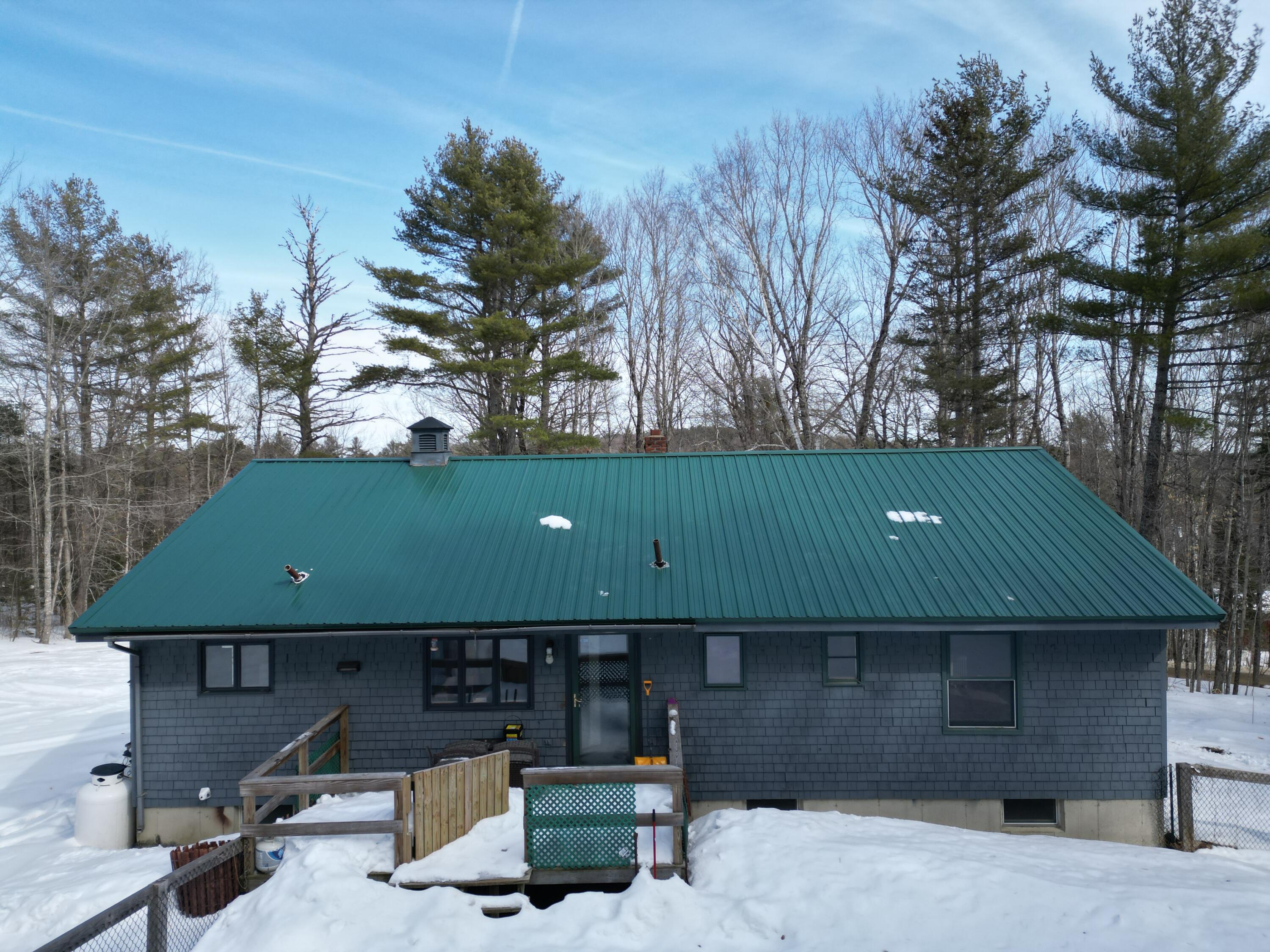 39 S Road Lee ME 04455