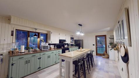 39 S Road Lee ME 04455