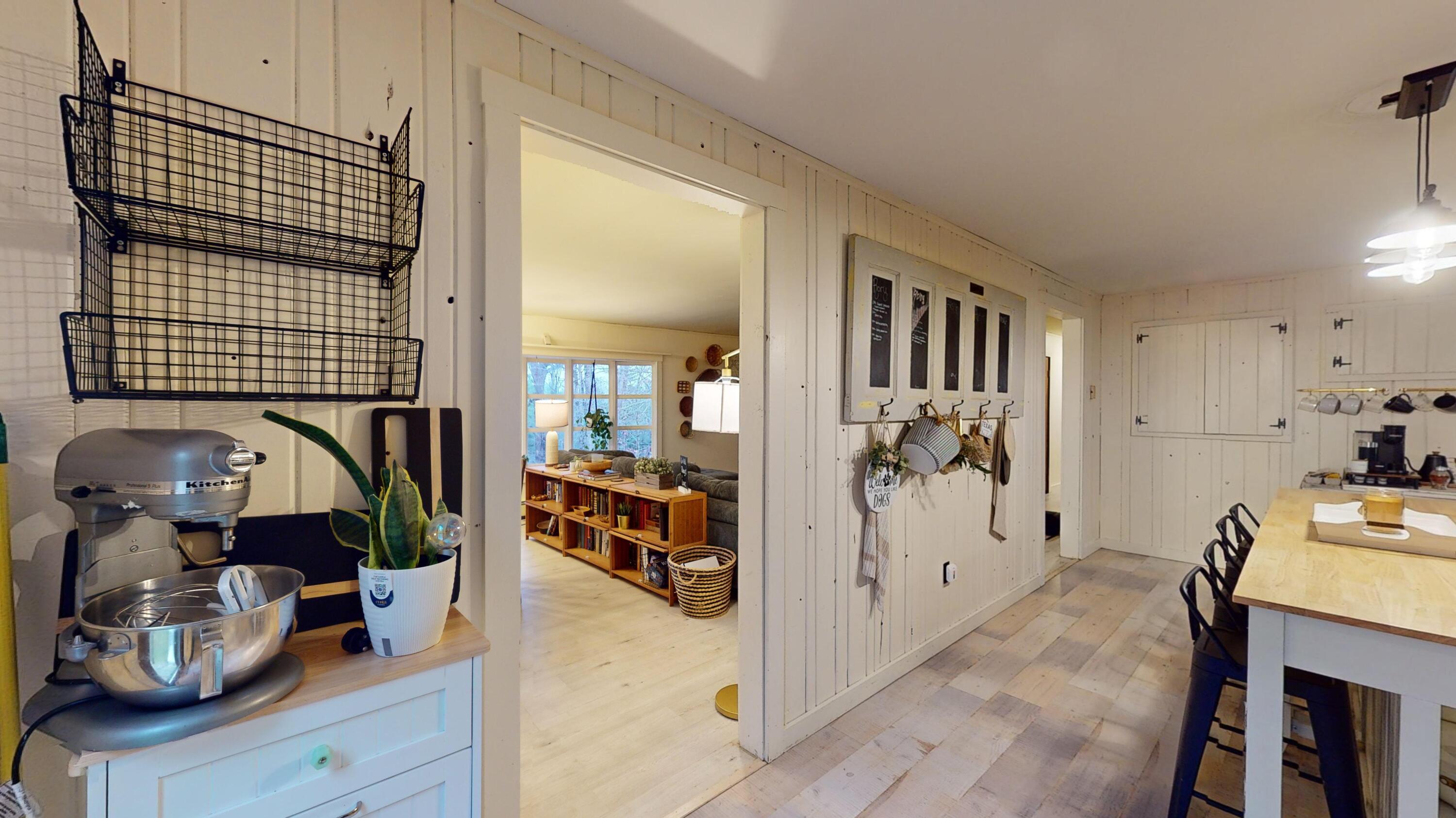 39 S Road Lee ME 04455