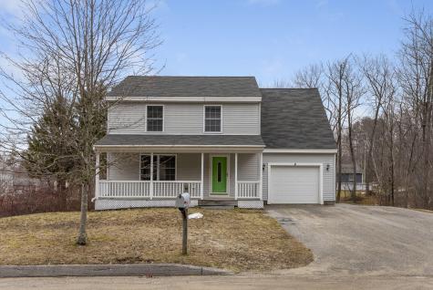 4 St James Place Lewiston ME 04240