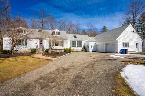 201 Mountain Road Raymond ME 04071