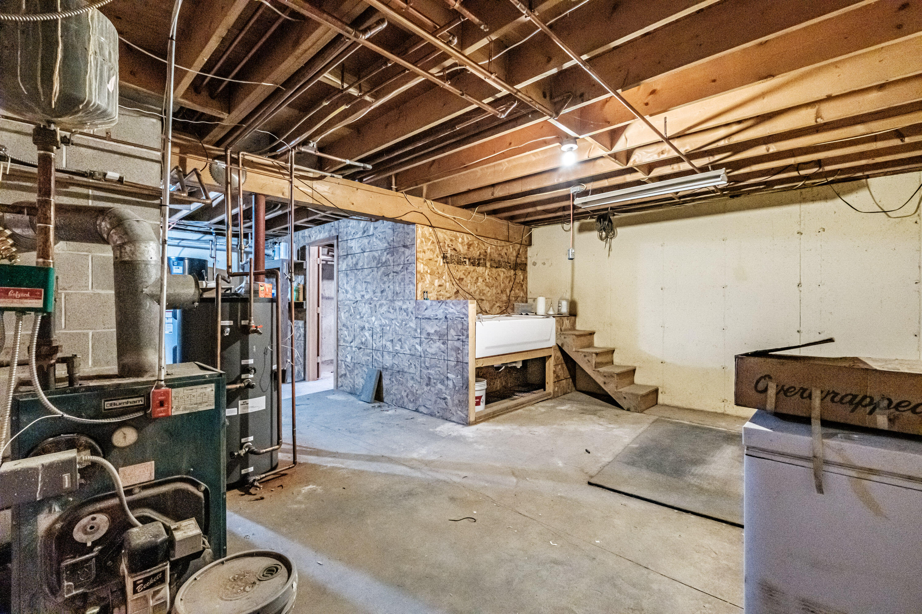 6 Broadway Avenue Naples ME 04055