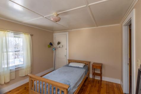 27 Lawrence Avenue Thomaston ME 04861