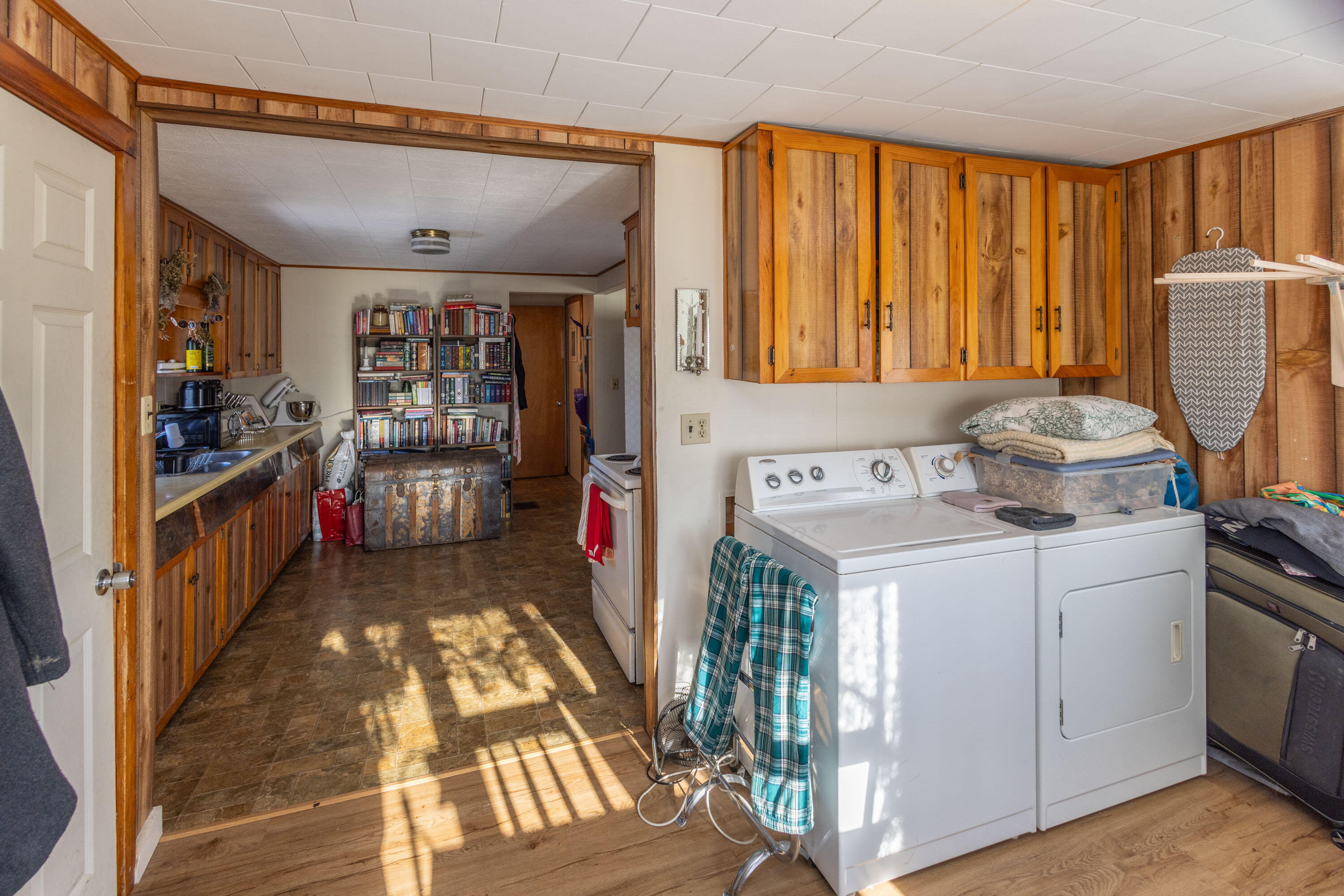 27 Lawrence Avenue Thomaston ME 04861