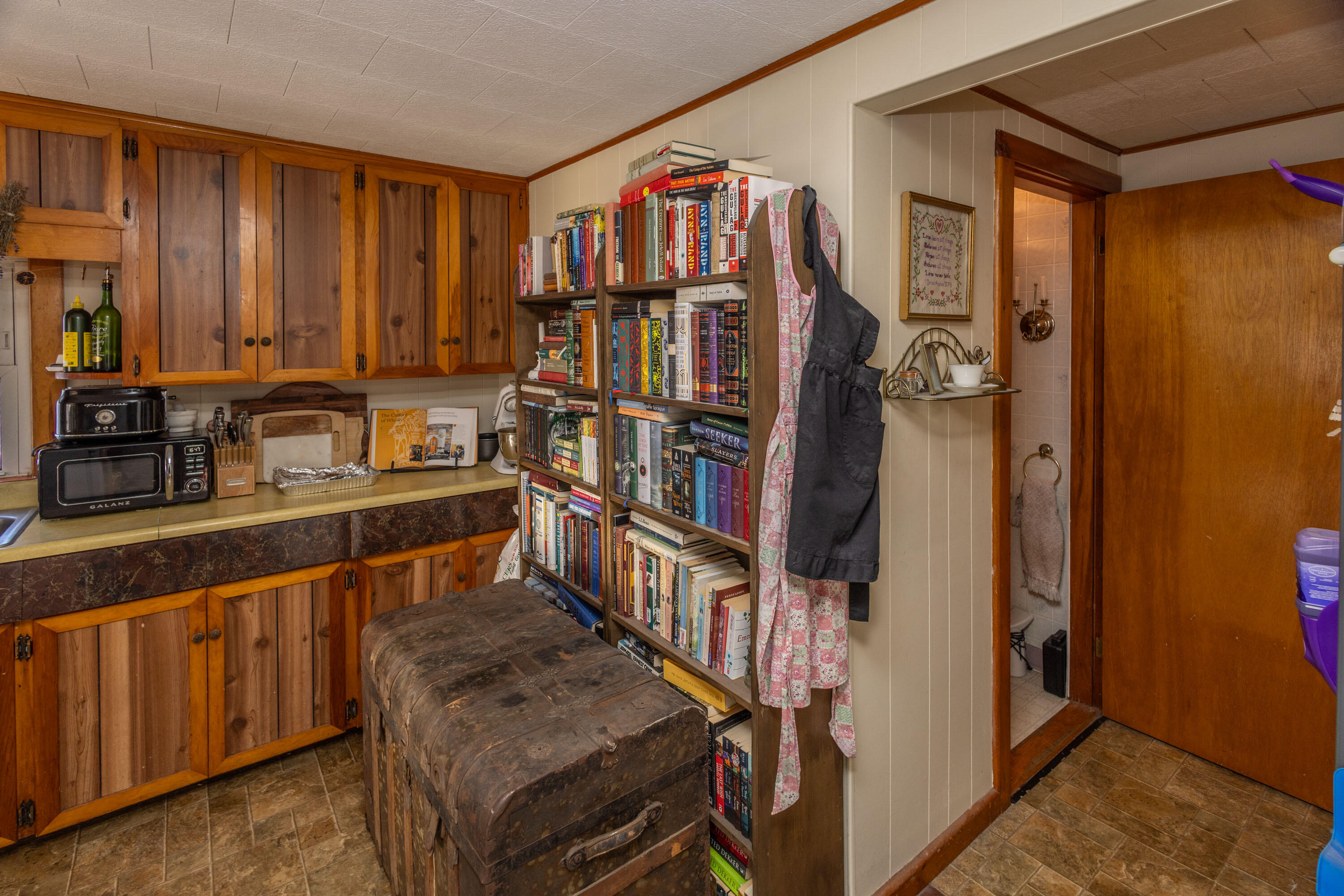 27 Lawrence Avenue Thomaston ME 04861