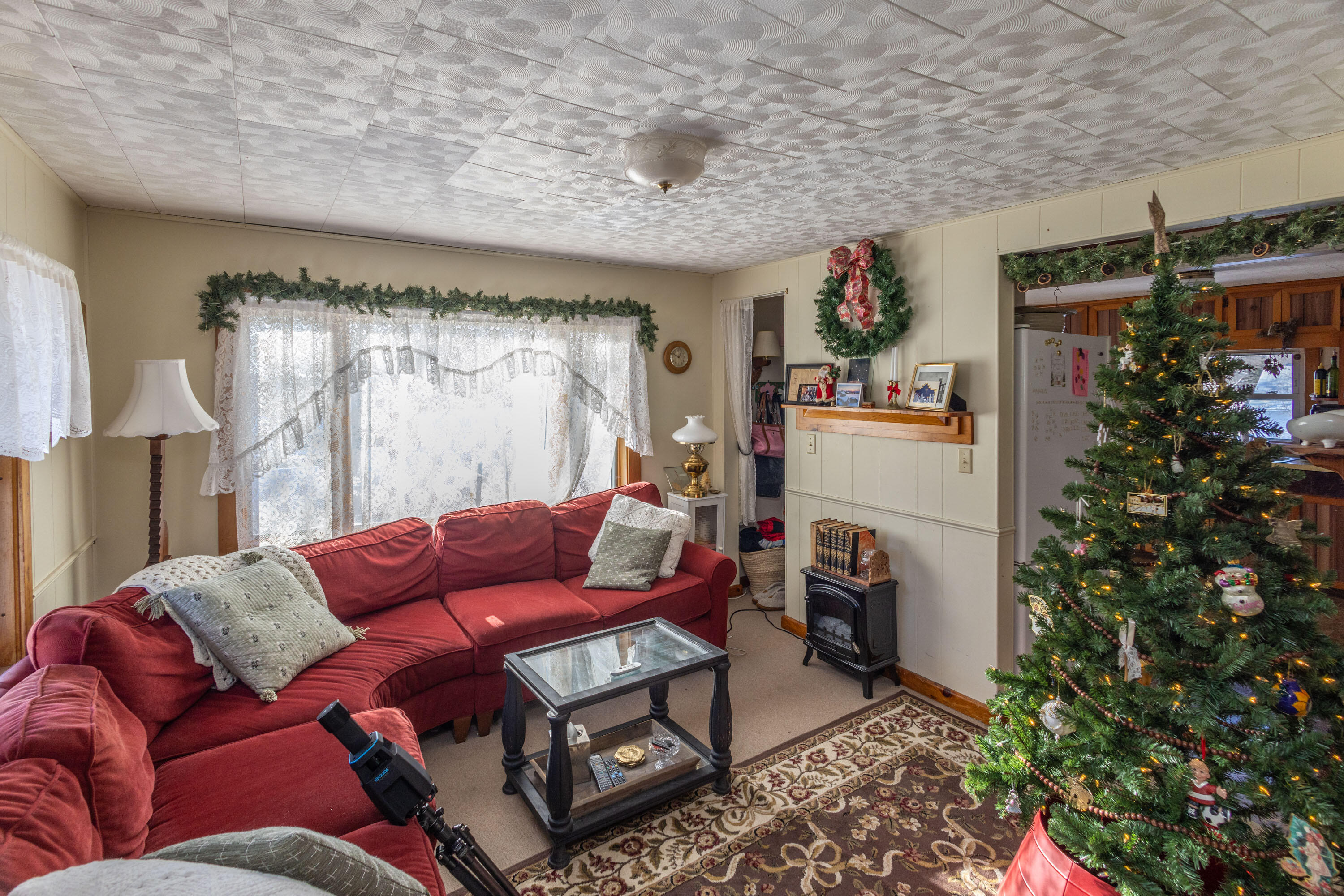 27 Lawrence Avenue Thomaston ME 04861