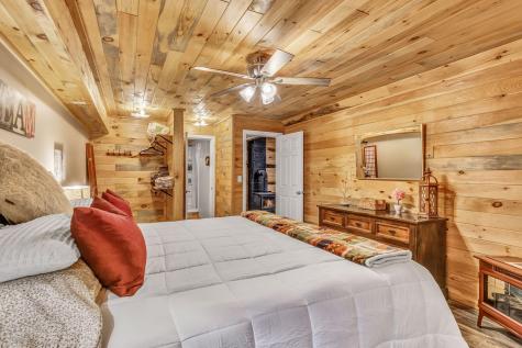 89 Boot Cove Lane Winthrop ME 04364