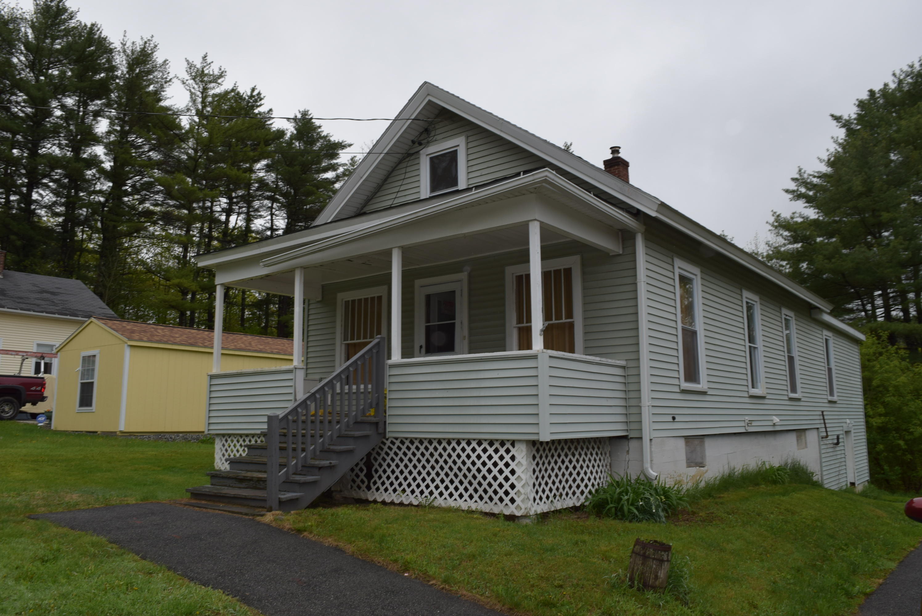 1093 Sabattus Street Lewiston ME 04240