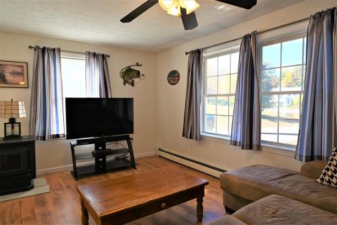 16 Easy Street Standish ME 04084