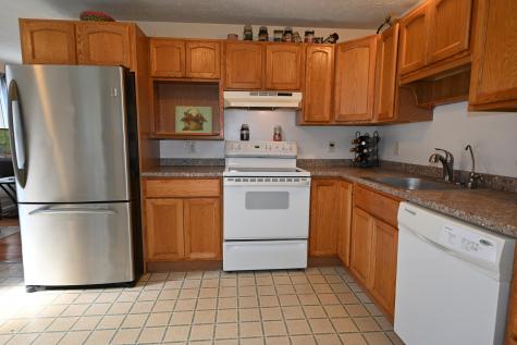 16 Easy Street Standish ME 04084